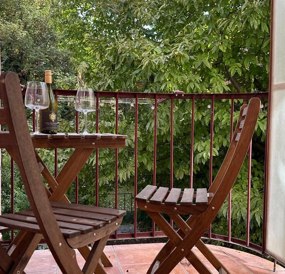 Apartman S Balkonem U Parku & 15 Minut Do Centra Brno Czech Republic