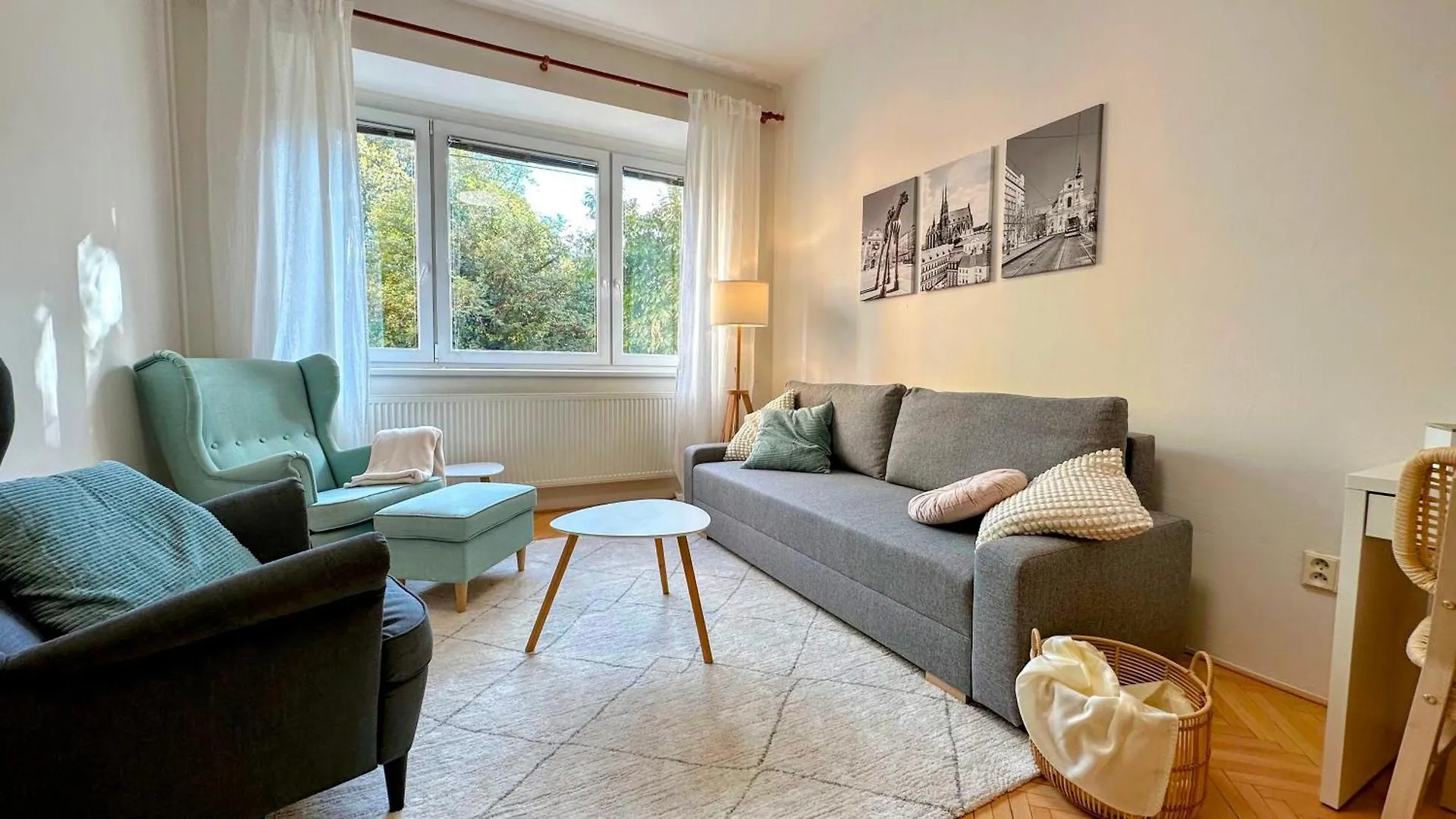 Apartment Apartman S Balkonem U Parku & 15 Minut Do Centra Brno